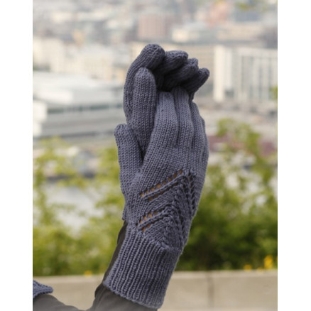 Midnight Boheme Gloves by DROPS Design - Vanter Strikkeopskrift str. O thumbnail