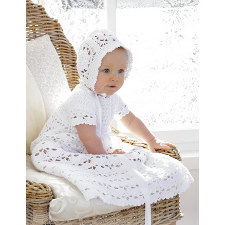 Billede af So Charming by DROPS Design - Baby Sæt med Dåbskjole og Hue str. 0/6 m