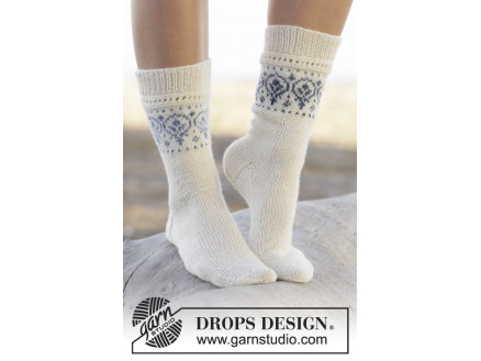 Nordic Summer Socks by DROPS Design - Sokker Strikkeopskrift str. 35/3 thumbnail