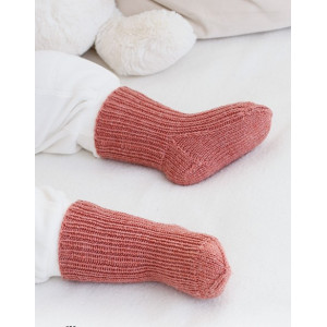 Rosy Cheeks Socks by DROPS Design - Baby Sokker Strikkeopskrift str. 0/1 mdr - 3/4 år