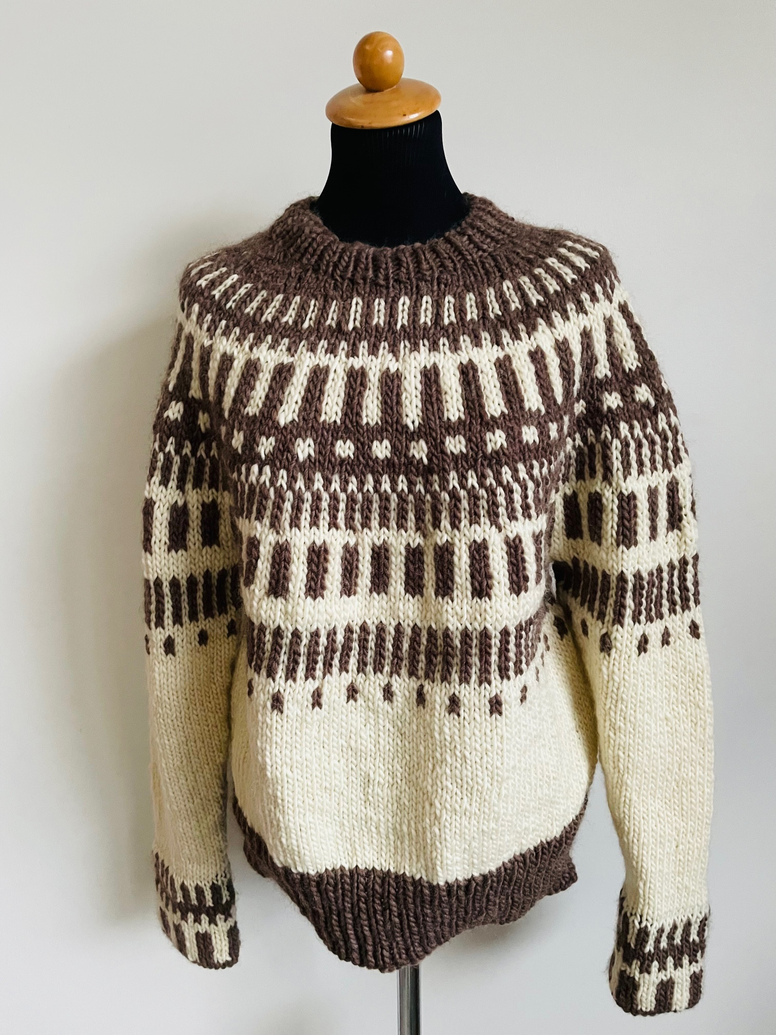 Snowdrop uldsweater af Rito Krea - Sweater Strikkeopskrift str. S-XL ...